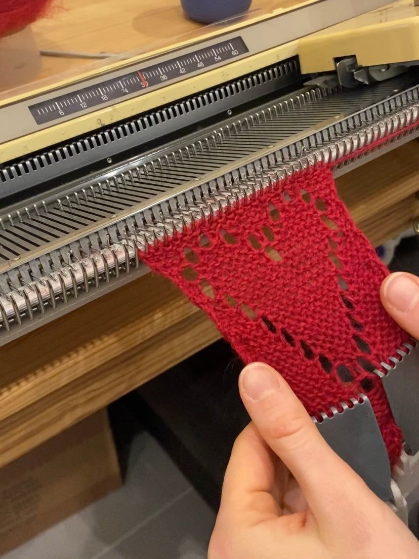 Lace heart headwarmer