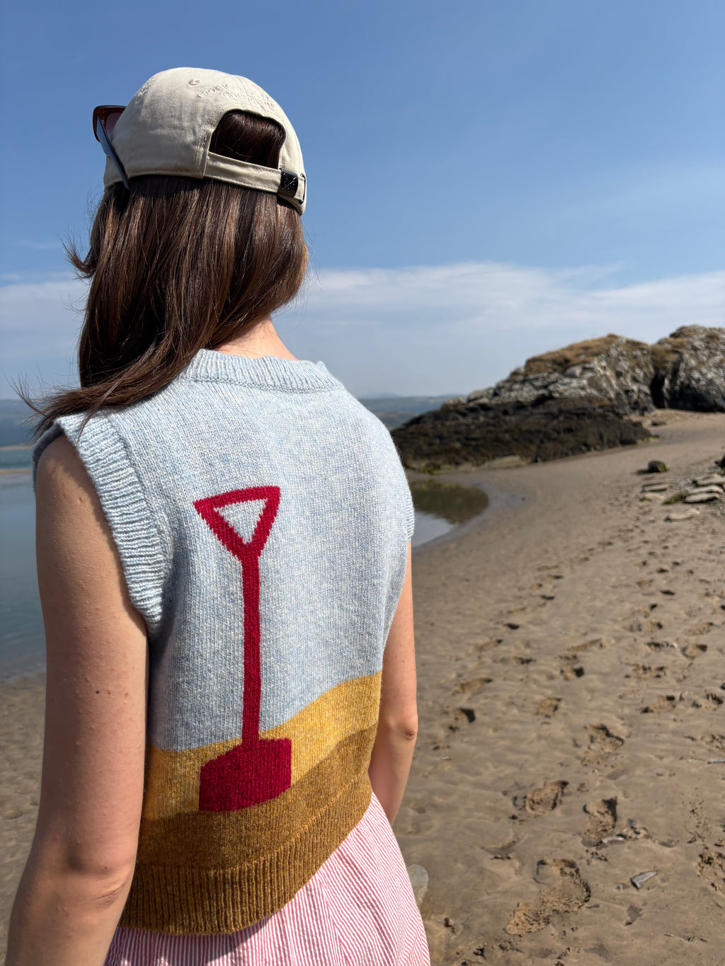 Sand castle vest