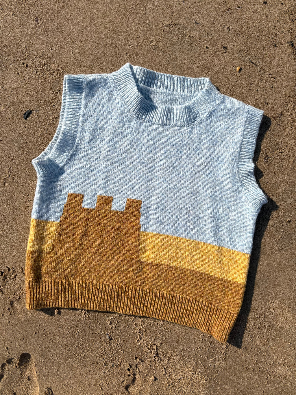 Sand castle vest
