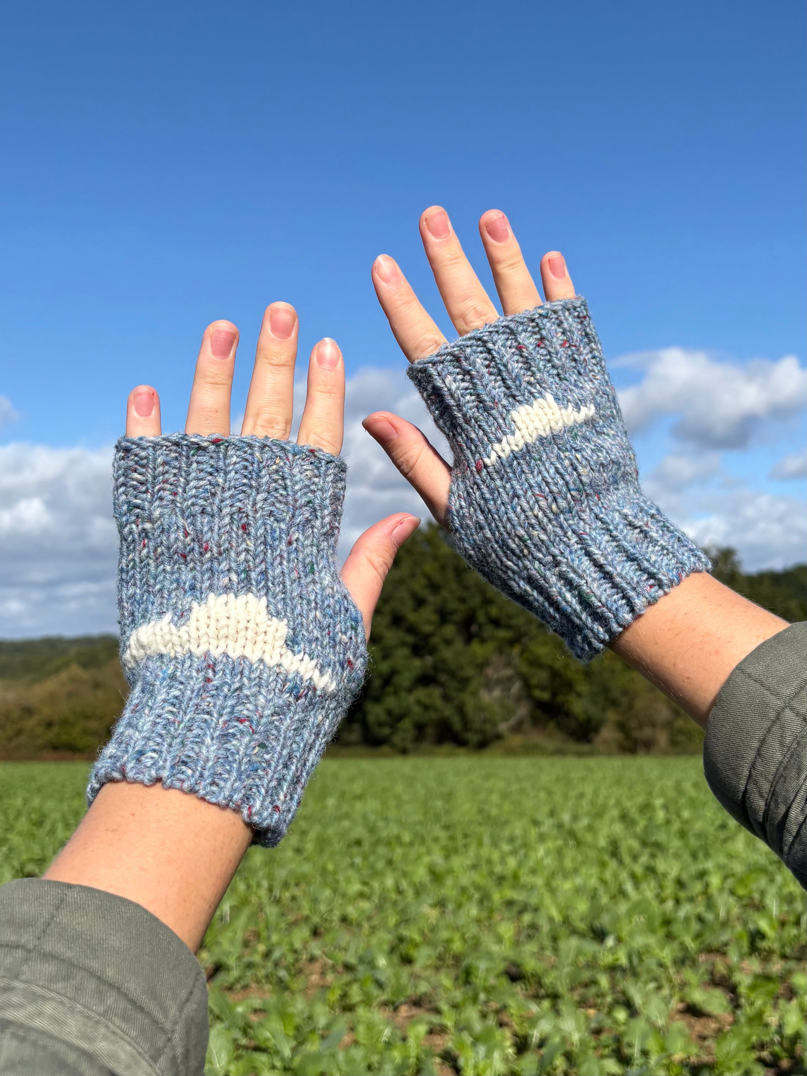 Cloud gloves ~ Cloud Spotting Collection